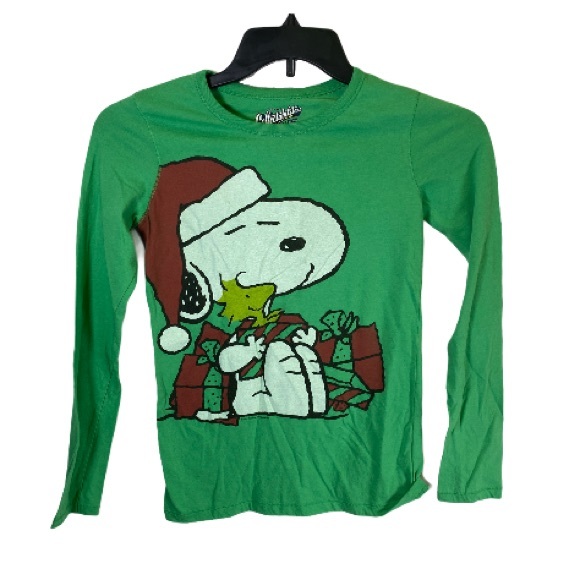 2/$10 💥♻ Old Navy Collectabilitees Snoopy Christmas LS Tee | YXL | 745 - Picture 1 of 5